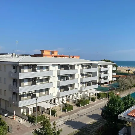 아파트 Comfy Sea View In